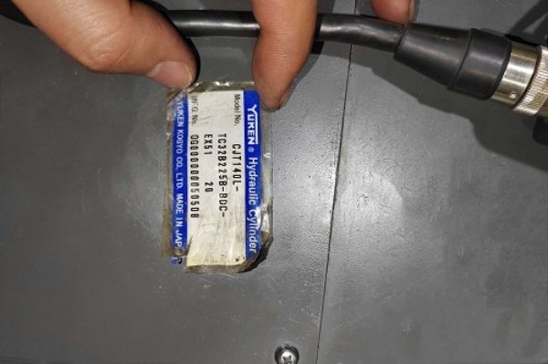 Yuken液压缸CJT140L-TC32B225B-BDC-EX51,油研CJT140系列油缸