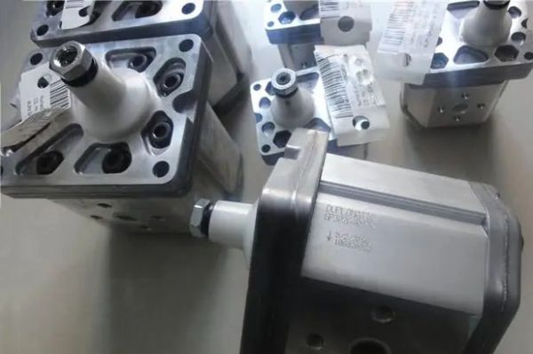 迪普马GP1外齿轮泵的技术特点、应用领域,意大利Duplomatic齿轮泵官网