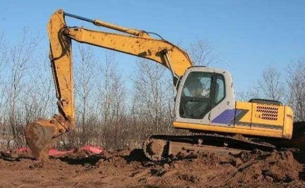 十年挖机维修经验的老师傅教你如何维护挖机