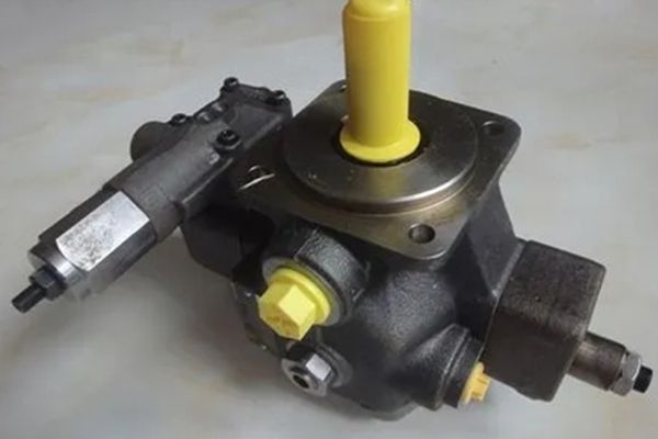 原装正品，力士乐叶片泵pv7-1a10-14re01mc0-16说明及特征