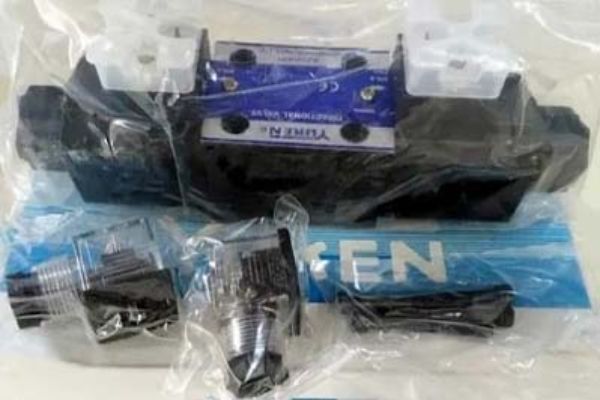 油研电磁换向阀DSG-01-3C60-D12-N-70，DSG-01-3C60-D24-70