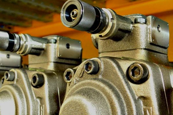 BERARMA变量叶片泵01PLP05-16FHRM ，布莱玛叶片泵01-PHPK-3-80