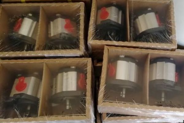 马祖奇双联齿轮泵alp2a-d-10-fg-v,意大利marzocchi齿轮泵ghp2-d-40-fg